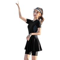柯帛连体泳衣女运动款保守遮肚显瘦优雅修身胖mm温泉度假大码泳衣 黑白拼色 M