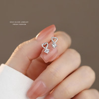 琪苗芃s925镂空爱心锆石耳钉女小众设计感极简精致潮流心形耳饰 白锆白金色 925银