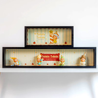 泡泡玛特我们都是星星人系列盲盒收纳展示夜间感应灯苔藓造景相框 浅胡桃（不含手办） 放5个 内部尺寸：36x14cm 内部厚度7.2cm(不含玩偶）