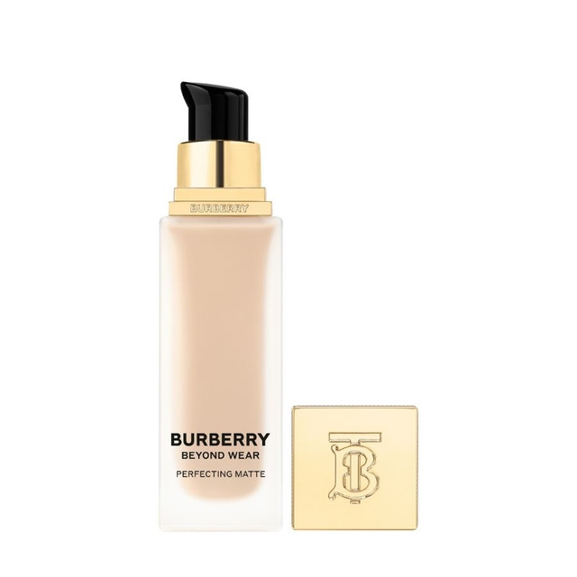 值选：BURBERRY 卓越持妆柔雾粉底液 N20 30ml