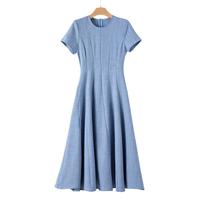 晚白2025夏款时尚简约休闲航海系穿搭裙子气质纯色圆领收腰连衣裙