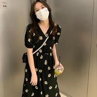 泡泡袖裙子女夏季2025高级感减龄收腰连衣裙时尚度假风a字裙