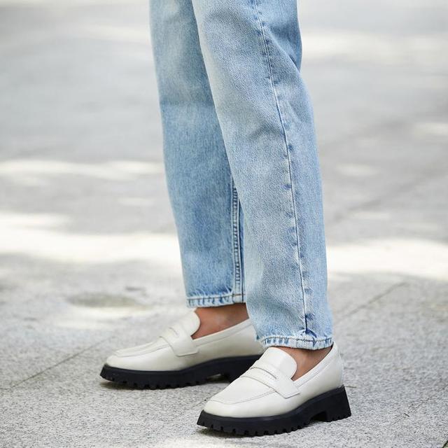 Clarks 潮思系列 牛皮复古方头厚底乐福鞋女鞋