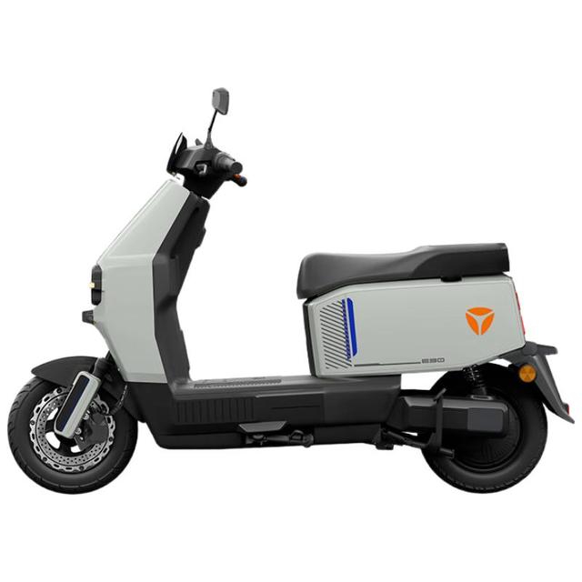 雅迪 E30Plus电动轻便摩托车72V21Ah铅酸长续航智能电动车男女通用通勤电摩踏板电瓶车海豚灰