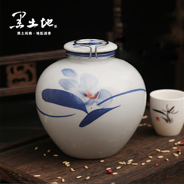 黑土地 BLACK SOIL 42%vol 浓香型白酒 900mL*4坛