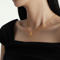 周大福爆闪环绕镂空爱心足金黄金吊坠女(工费180)约1.35g EOF1609