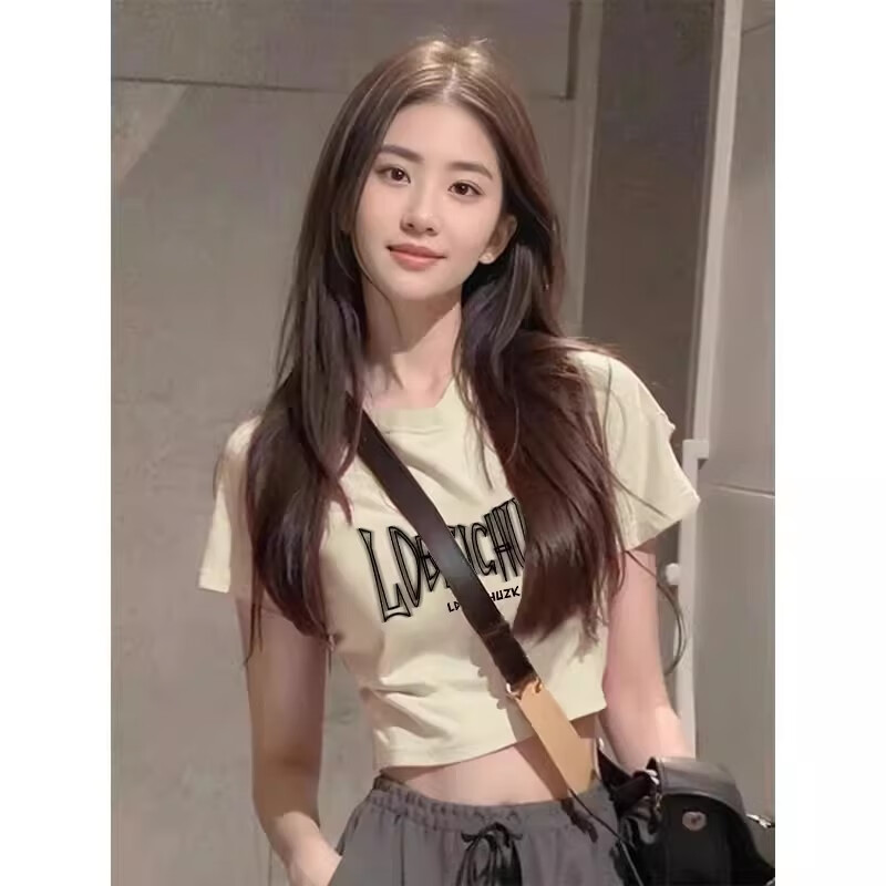 奶黄色