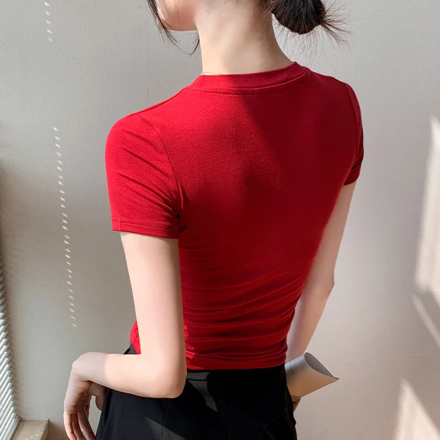 红色圆领T恤女2025夏季修身显瘦吸汗透气正肩衬衫内搭短袖打底衫