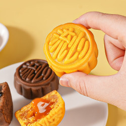 不多言 巧克力流心月饼