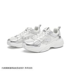 乔丹 轻速科技老爹鞋女士运动鞋