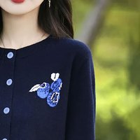 子牧棉麻2025秋装 女韩版百搭针织开衫圆领刺绣拼色毛衣外套宽松上衣2825 藏蓝色 均码 (90-140斤)