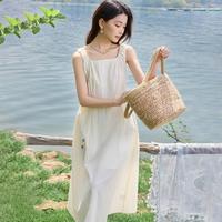 茵曼 欧若风度假休闲肌理感方领连衣裙女25年夏季收腰显瘦吊带裙子女