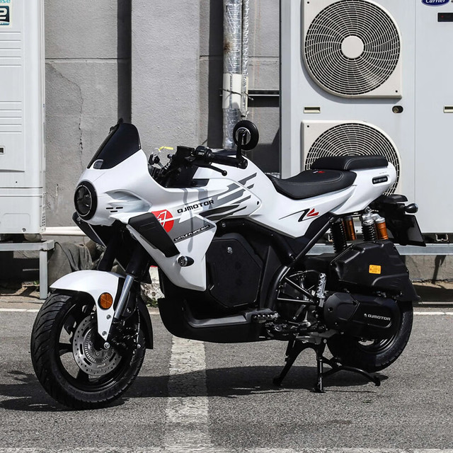 移动端、京东百亿补贴：钱江 小飞侠 150CC 自动挡燃油摩托车 女生迷你潮玩 ABS+TCS 白色 25款