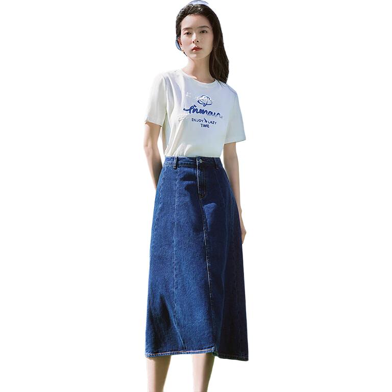 蓝色