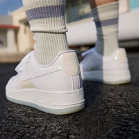 NIKE 耐克 AIR FORCE 1 女款运动板鞋 IH0640-161