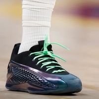 百亿补贴：adidas 阿迪达斯 JQ6135 男女款篮球鞋