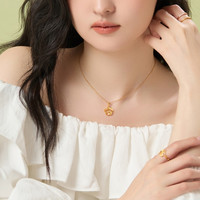 周生生足金镂空花朵灵动蝴蝶黄金吊坠黄金挂坠50454P计价 2.69g