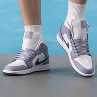 NIKE耐克男子AIR JORDAN AJ1运动训练篮球鞋DQ8426-145