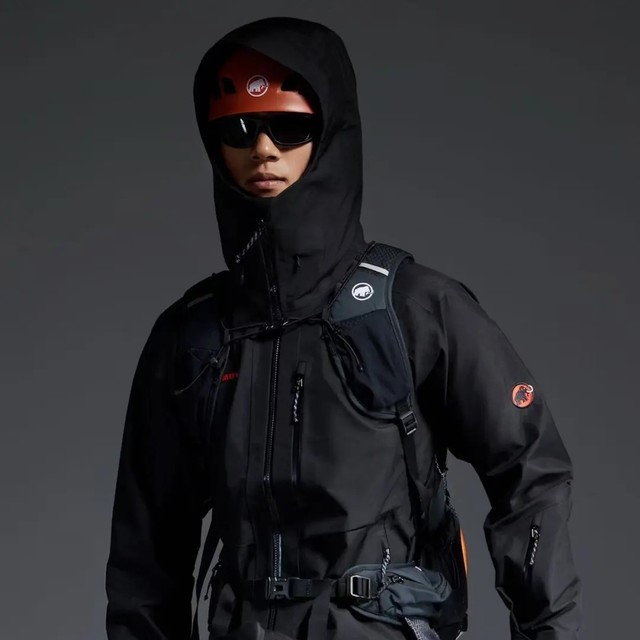 今日必买：MAMMUT 猛犸象 Mountain GTX【黑铉甲】 刺绣红标硬壳秋季新款冲锋衣