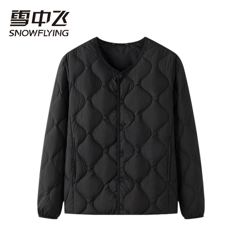 墨绿色