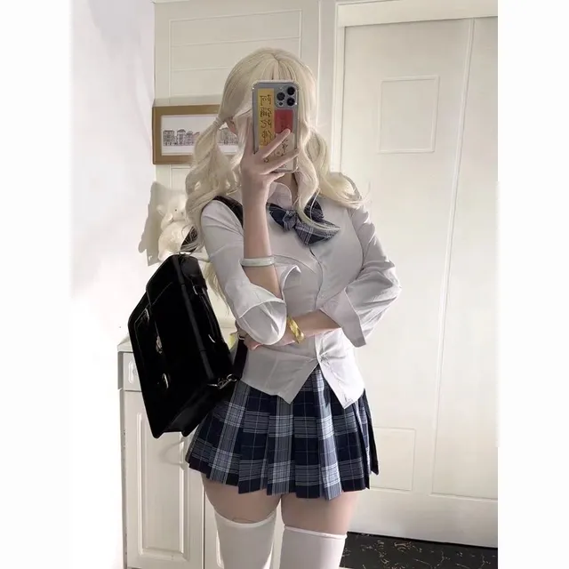 小众基础款收腰修身白衬衣学院风夏季穿搭百褶裙小田凌JK制服套装