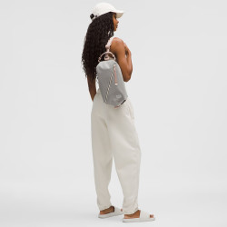 lululemon Fast Track 运动包 Paracord LU9CJWS 浅象牙白/贝壳雾粉 O/S