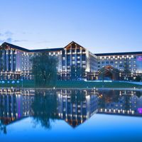 北京金隅八达岭皇冠假日酒店1晚+彩虹滑道+小火车+垂钓体验+含双人沐沄水乐园门票