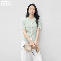 对白 2025夏装经典绞花短袖女式针织衫正肩显瘦温柔圆领开衫上衣