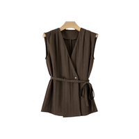 晚白【新品】2025秋款气质老钱风轻熟上衣无袖外搭马夹女