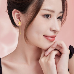 ZHOU LIU FU 周六福 黄金耳饰 花嫁系列 桃花嫁 计价 3.46g