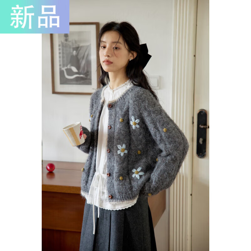 斐特玛撞色手工钩花灰色毛衣女慵懒风秋冬圆领针织开衫25年新款重工针织   适合80-95斤