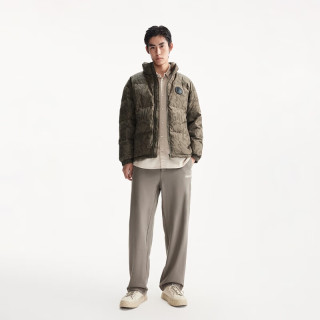 JACK&JONES 杰克琼斯 杰克·琼斯（JACK&JONES）爆款！立领羽绒服男短款轻薄鸭绒宽松趣味满印外套 E05深褐色