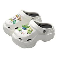 百慕倾臣 8cm厚底洞洞鞋女增高夏季外穿护士沙滩防滑松糕包头凉鞋 白色【巴斯光年】 34-35 正码（内长220MM）