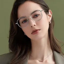 essilor 依视路 钻晶膜洁/A4/膜岩 +1.74折射率现片*2片(赠钛框+原工加工)