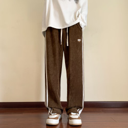 月伊纺 秋冬宽松条纹休闲裤男2025潮流运动拖地裤青年百搭直筒长裤子 咖啡色（常规） M