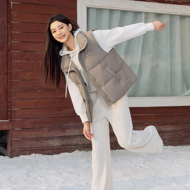 坦博尔 2025年秋冬羽绒马甲女立领短款时髦百搭小个子外套TB5330152D