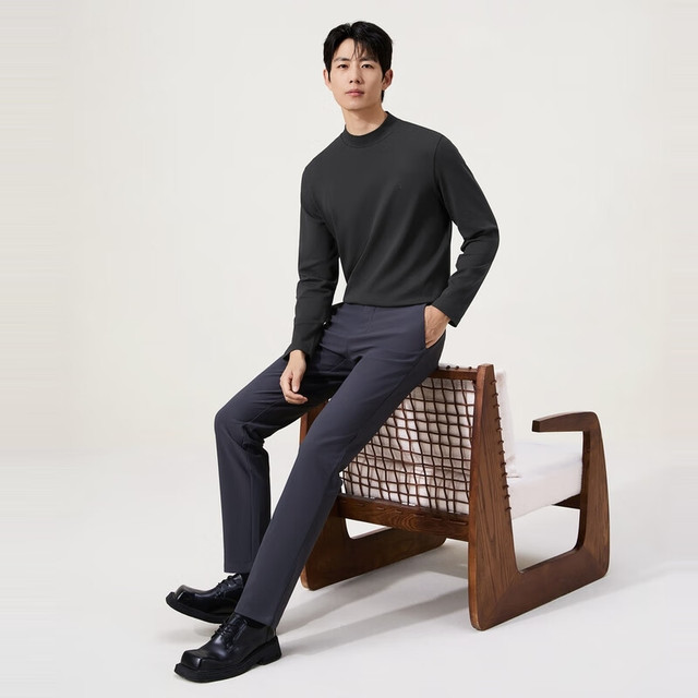 PLUS会员：柒牌 超值热销！2件T恤+1条西裤+1件羽绒服（多色任选）