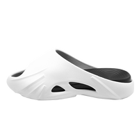 Walk Soul 双色软弹踩屎感沙滩拖鞋洞洞鞋