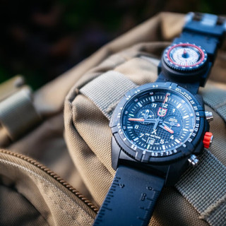 雷美诺时（Luminox）【贝爷联名】瑞士军表陆系列多功能计时潜水氚气表