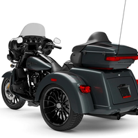 HARLEY-DAVIDSON 哈雷戴维森 Tri Glide Ultra 至尊滑翔 25款 暗黑饰面 玄铁银 正三轮 114