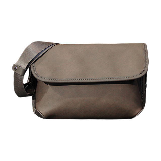 维多利亚旅行者 斜挎单肩男胸多功能时尚休闲包