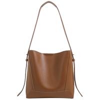 UR托特包大容量水桶包包2024单肩休闲时尚斜挎包质感通勤女包