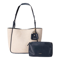 NAUTICA诺帝卡女士水桶包斜挎单肩手提包百搭实用斜挎大容量包 米白配藏蓝色