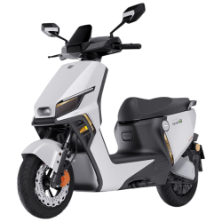 绿源 电动摩托车S75Ultra续航百公里96V高压4G智能极速60km/h+光纤白