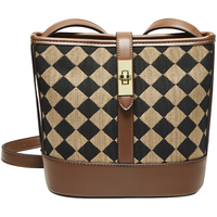 15分钟 15MINS 百丽国际旗下包包女高级感菱格水桶包轻奢百搭单肩斜挎女包