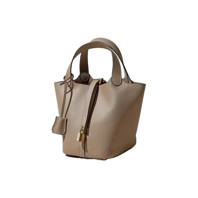 哈森 520百搭真皮轻奢菜篮子包头层牛皮通勤高级感女手提包女包