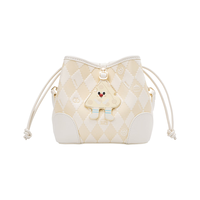 森马（Semir）包包水桶包女2024大小号斜挎包大容量单肩包抽绳包闺蜜款 米白10301-大号 均码