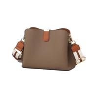 C.BANNER/千百度 大容量 女士水桶包 小