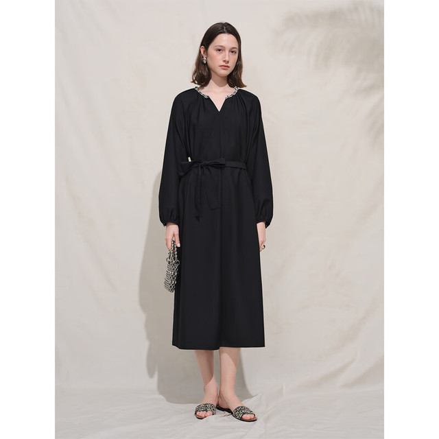 独束 大码女装时尚大气休闲感连衣裙2025秋季时尚通勤胖mm裙子 优雅黑 M （尺码：1）