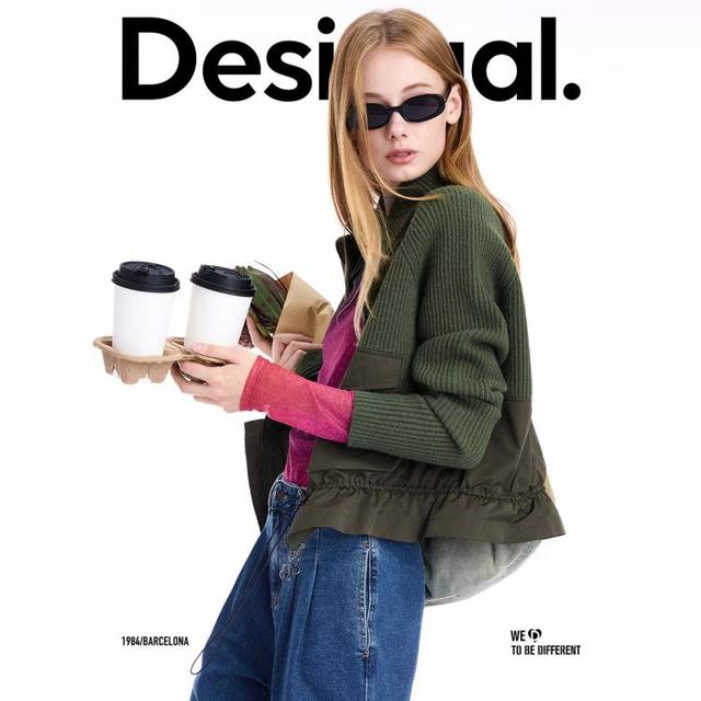 Desigual 25秋冬新品军绿拼接贴袋女士拉链开衫外套